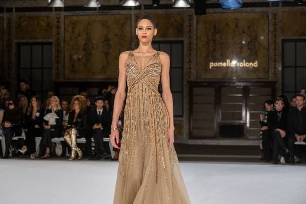 Pamella Roland - Runway - February 2026 New York Fashion Week, New York, USA - 12 Feb 2026 (NEW) Pamella Roland - Runway - February 2026 New York Fashion Week. February 12, 2026, New York, New York, USA: A model walks the runway for the Pamella Roland fashion show during the New York Fashion Week at the New York Public Library on February 12, 2026 in New York City. (Credit: M10s TheNews2) (Foto: M10s Thenews2 imago images) Pamella Roland - Runway - February 2026 New York Fashion Week, New York, USA - 12 Feb 2026  Copyright: xRonxAdarx