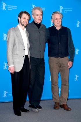 Anders Danielsen Lie, Grant Gee, and Bill Pullman at the photocall for the feature film Everybody Digs Bill Evans at the Berlinale 2026 76 Berlin International Film Festival at the Hotel Grand Hyatt Berlin, 13 02 2026 Foto:xN.xKubelkax xFuturexImagex evans_6239