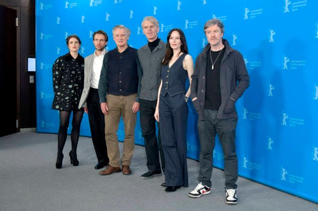 Katie McGrath, Anders Danielsen Lie, Bill Pullman, Grant Gee, Valene Kane and Barry Ward at the photocall for the feature film Everybody Digs Bill Evans at the Berlinale 2026 76 Berlin International Film Festival at the Hotel Grand Hyatt Berlin, 13 02 2026 Foto:xM.xBehrensx xFuturexImagex evans_6256