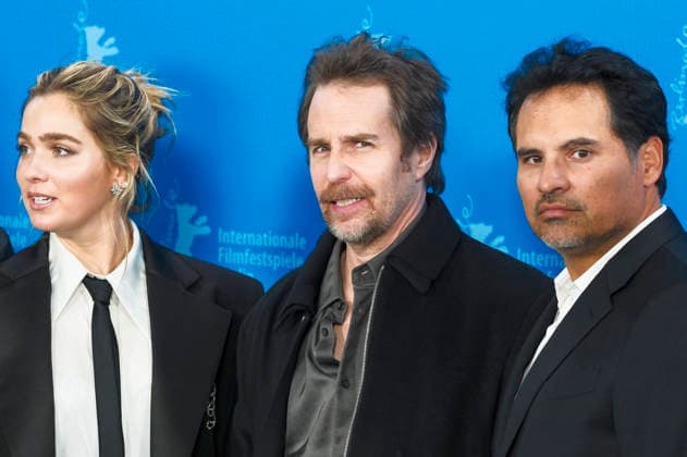 Haley Lu Richardson, Sam Rockwell and Michael Pena at the photocall for the feature film Good Luck, Have Fun, Don t Die at the Berlinale 2026 76 Berlin International Film Festival at the Hotel Grand Hyatt Berlin, 13 02 2026 Foto:xJ.xEdwardsx xFuturexImagex luck_6235