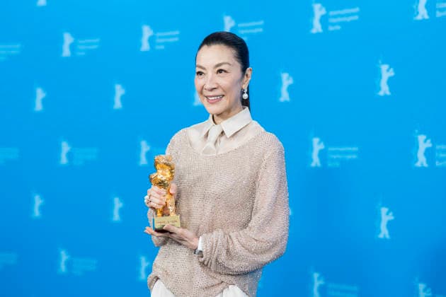 Berlinale, Michelle Yeoh with Golden Bear, Berlin, 13 02 2026 Michelle Yeoh with the Golden Bear at the Photocall at the Hyatt Hotel Berlin on 13 02 2026 The 76th Berlin International Film Festival will take place from February 12 to 22, 2026 Berlin Theater am Potsdamer Platz Copyright: xBenxKriemannx