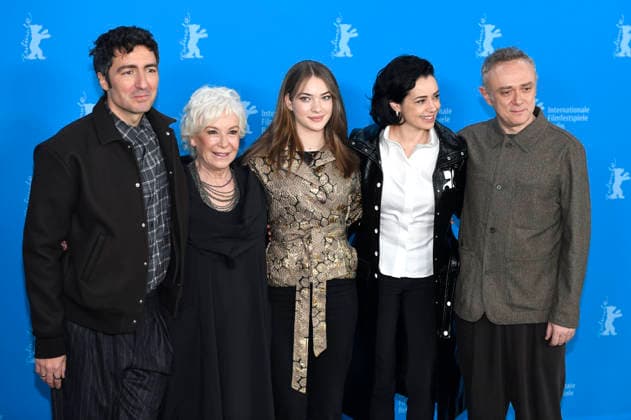 Ilker Catak, Ipek Bilgin, Leyla Smyrna Cabas, Özgü Namal and Tansu Bicer at the photocall for the feature film Yellow Letters Yellow Letters at the Berlinale 2026 76 Berlin International Film Festival at the Hotel Grand Hyatt Berlin, 13 02 2026 Foto:xC.xNiehausx xFuturexImagex briefe_6203