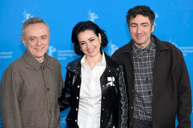 Tansu Bicer, Özgü Namal and Illker Catak at the photocall for the feature film Yellow Letters Yellow Letters at the Berlinale 2026 76 Berlin International Film Festival at the Hotel Grand Hyatt Berlin, 13 02 2026 Foto:xC.xNiehausx xFuturexImagex briefe_6204