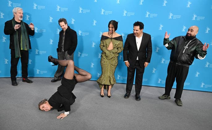 Photocall for the film Good Luck, Have Fun, Don t Die at the 76th Berlin International Film Festival (Berlinale 2026) at the Grand Hyatt Hotel Featuring: Gore Verbinski, Asim Chaudhry, Michael Pena, Sam Rockwell, Zazie Beetz and Haley Lu Richardson Where: Berlin, Germany When: 13 Feb 2026 Credit: Cover Images EDITORIAL USE ONLY. NOT FOR USE BY NEWSPAPERS BASED IN THE UK. Copyright: xx coverimg55466153