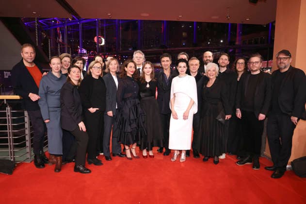 Ilker Catak with cast and crew at the premiere of the feature film Yellow Letters Yellow Letters at the Berlinale 2026 76 Berlin International Film Festival at the Berlinale Palast Berlin, 13 02 2026 Foto:xD.xBedrosianx xFuturexImagex briefe_6218