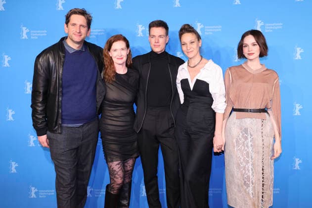 Sebastian Schwarz, Julika Jenkins, Paul Boche, Kai Stänicke, Jeanette Hain and Emilia Schüle at the photocall for the feature film The Homeless Trial of Hein at the Berlinale 2026 76 Berlin International Film Festival at the Hotel Grand Hyatt Berlin, 13 02 2026 Foto:xD.xBedrosianx xFuturexImagex heimatlose_6201
