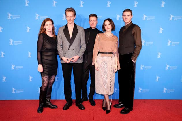 Julika Jenkins, Paul Boche, Kai Stänicke, Emilia Schüle and Philip Froissant at the photocall for the feature film The Homeless Trial of Hein at the Berlinale 2026 76 Berlin International Film Festival at the Hotel Grand Hyatt Berlin, 13 02 2026 Foto:xD.xBedrosianx xFuturexImagex heimatlose_6202
