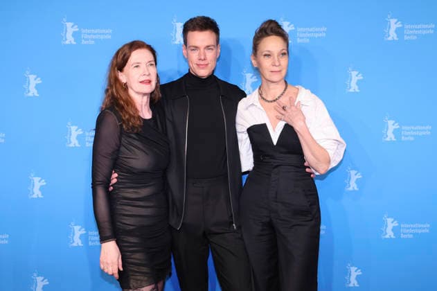 Julika Jenkins, Kai Stänicke and Jeanette Hain at the photocall for the feature film The Homeless Trial of Hein at the Berlinale 2026 76 Berlin International Film Festival at the Hotel Grand Hyatt Berlin, 13 02 2026 Foto:xD.xBedrosianx xFuturexImagex heimatlose_6206