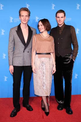 Paul Boche, Emilia Schüle andPhilip Froissant at the photocall for the feature film The Homeless Trial of Hein at the Berlinale 2026 76 Berlin International Film Festival at the Hotel Grand Hyatt Berlin, 13 02 2026 Foto:xD.xBedrosianx xFuturexImagex heimatlose_6210