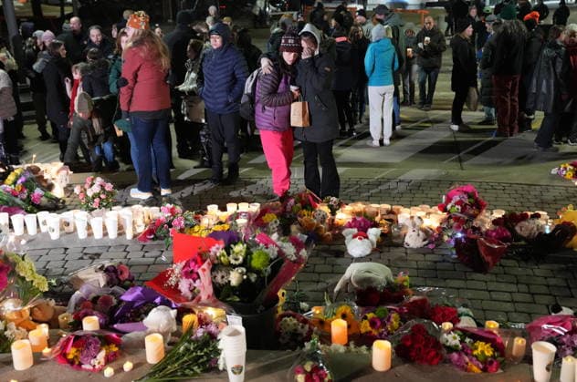 February 13, 2026, Tumbler Ridge, Bc, CANADA: People attend a vigil for the victims of a mass shooting, in Tumbler Ridge, B.C., Friday, Feb. 13, 2026. Tumbler Ridge CANADA  - ZUMAc35_ 20260213_zaf_c35_180 Copyright: xChristinnexMuschix