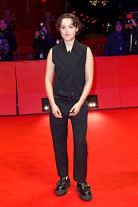 Bella Ramsey at the photocall for the movie Sunny Dancer at the Berlinale 2026 76 Berlin International Film Festival on the Red Carpet of the Berlinale Palast Berlin, 13 02 2026 Foto:xC.xTamckex xFuturexImagex sunny_6210