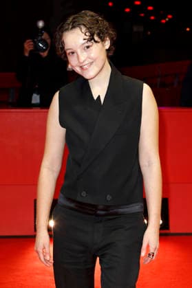 Bella Ramsey at the photocall for the movie Sunny Dancer at the Berlinale 2026 76 Berlin International Film Festival on the Red Carpet of the Berlinale Palast Berlin, 13 02 2026 Foto:xC.xTamckex xFuturexImagex sunny_6214