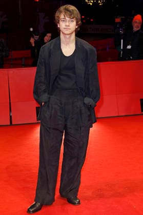 Conran Khan at the photocall for the movie Sunny Dancer at the Berlinale 2026 76 Berlin International Film Festival on the Red Carpet of the Berlinale Palast Berlin, 13 02 2026 Foto:xC.xTamckex xFuturexImagex sunny_6223