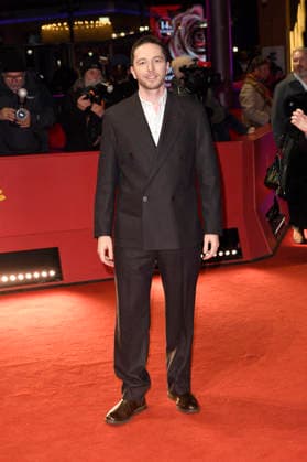 Ken Petrie at the photocall for the feature film Sunny Dancer at the Berlinale 2026 76 Berlin International Film Festival on the Red Carpet of the Berlinale Palast Berlin, 13 02 2026 Foto:xC.xNiehausx xFuturexImagex sunny_6229