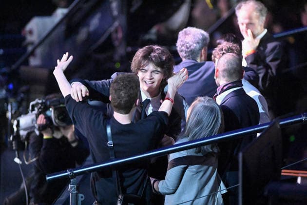 41st Les Victoires De La Musique Award Ceremony - Paris Sam Sauvage receives the Male Newcomer of the year Award during the 41st Les Victoires De La Musique Award Ceremony at La Seine Musicale on February 13, 2026 in Boulogne-Billancourt, France. Photo by Franck Castel ABACAPRESS.COM Paris France  Copyright: xCastelxFranck ABACAx