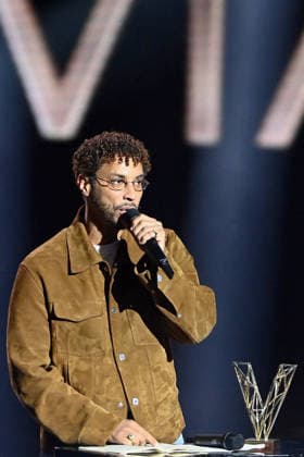 41st Les Victoires De La Musique Award Ceremony - Paris Disiz receives the Male Artist of the Year Award during the 41st Les Victoires De La Musique Award Ceremony at La Seine Musicale on February 13, 2026 in Boulogne-Billancourt, France. Photo by Franck Castel ABACAPRESS.COM Paris France  Copyright: xCastelxFranck ABACAx