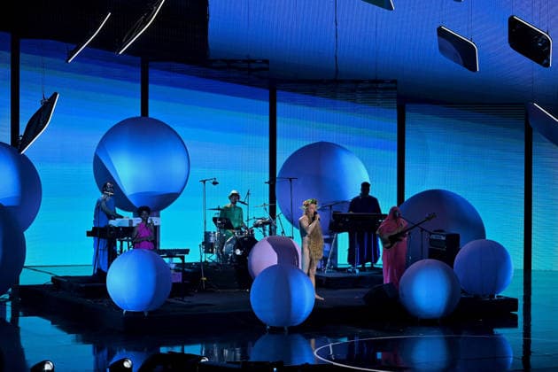 41st Les Victoires De La Musique Award Ceremony - Paris Philippe Katerine performs during the 41st Les Victoires De La Musique Award Ceremony at La Seine Musicale on February 13, 2026 in Boulogne-Billancourt, France. Photo by Franck Castel ABACAPRESS.COM Paris France  Copyright: xCastelxFranck ABACAx