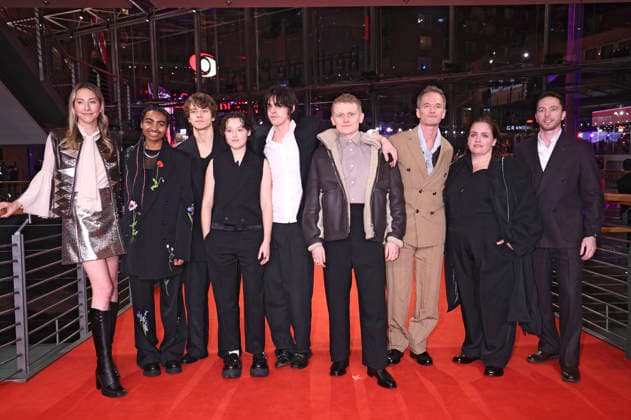 Este Haim, Jasmine Elcock, Conrad Khan, Bella Ramsey, Earl Cave, George Jaques, Neil Patrick Harris, Jessica Gunning and Ken Petrie at the photocall for the feature film Sunny Dancer at the Berlinale 2026 76 Berlin International Film Festival on the Red Carpet of the Berlinale Palast Berlin, 13 02 2026 Foto:xD.xBedrosianx xFuturexImagex sunny_6234
