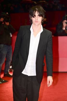 Earl Cave at the Everybody Digs Bill Evans premiere during the 76th Berlinale International Film Festival Berlin 2026 , February 13, 2026 Romain Doucelin Bestimage The Everybody Digs Bill Evans premiere during the 76th Berlinale International Film Festival Berlin at Berlinale Palast on February 13, 2026 in Berlin, Germany Allemagne  Copyright: xRomainxDoucelinx xBestimagexRomainxDoucelinx xBestimagex