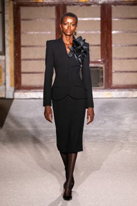 Sergio Hudson - Runway - February 2026 New York Fashion Week (NEW) Sergio Hudson - Runway - February 2026 New York Fashion Week. February 13, 2026, New York, New York, USA: A model walks the runway for the Sergio Hudson fashion show during the New York Fashion Week at the New York Public Library on February 13, 2026 in New York City. (Credit: M10s TheNews2) (Foto: M10s Thenews2 imago images) Sergio Hudson - Runway - February 2026 New York Fashion Week  Copyright: xRonxAdarx