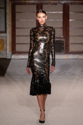 Sergio Hudson - Runway - February 2026 New York Fashion Week (NEW) Sergio Hudson - Runway - February 2026 New York Fashion Week. February 13, 2026, New York, New York, USA: A model walks the runway for the Sergio Hudson fashion show during the New York Fashion Week at the New York Public Library on February 13, 2026 in New York City. (Credit: M10s TheNews2) (Foto: M10s Thenews2 imago images) Sergio Hudson - Runway - February 2026 New York Fashion Week  Copyright: xRonxAdarx