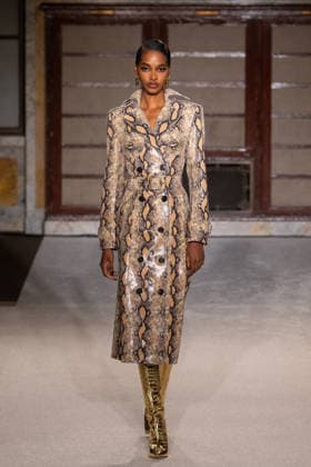 Sergio Hudson - Runway - February 2026 New York Fashion Week (NEW) Sergio Hudson - Runway - February 2026 New York Fashion Week. February 13, 2026, New York, New York, USA: A model walks the runway for the Sergio Hudson fashion show during the New York Fashion Week at the New York Public Library on February 13, 2026 in New York City. (Credit: M10s TheNews2) (Foto: M10s Thenews2 imago images) Sergio Hudson - Runway - February 2026 New York Fashion Week  Copyright: xRonxAdarx