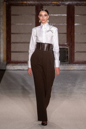 Sergio Hudson - Runway - February 2026 New York Fashion Week (NEW) Sergio Hudson - Runway - February 2026 New York Fashion Week. February 13, 2026, New York, New York, USA: A model walks the runway for the Sergio Hudson fashion show during the New York Fashion Week at the New York Public Library on February 13, 2026 in New York City. (Credit: M10s TheNews2) (Foto: M10s Thenews2 imago images) Sergio Hudson - Runway - February 2026 New York Fashion Week  Copyright: xRonxAdarx