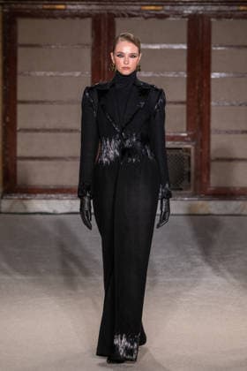 Sergio Hudson - Runway - February 2026 New York Fashion Week (NEW) Sergio Hudson - Runway - February 2026 New York Fashion Week. February 13, 2026, New York, New York, USA: A model walks the runway for the Sergio Hudson fashion show during the New York Fashion Week at the New York Public Library on February 13, 2026 in New York City. (Credit: M10s TheNews2) (Foto: M10s Thenews2 imago images) Sergio Hudson - Runway - February 2026 New York Fashion Week  Copyright: xRonxAdarx