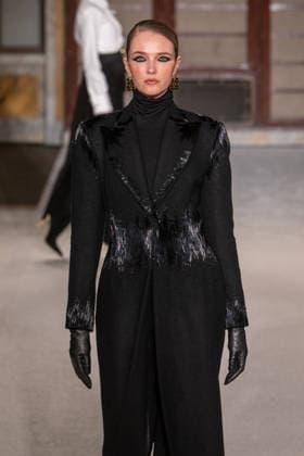 Sergio Hudson - Runway - February 2026 New York Fashion Week (NEW) Sergio Hudson - Runway - February 2026 New York Fashion Week. February 13, 2026, New York, New York, USA: A model walks the runway for the Sergio Hudson fashion show during the New York Fashion Week at the New York Public Library on February 13, 2026 in New York City. (Credit: M10s TheNews2) (Foto: M10s Thenews2 imago images) Sergio Hudson - Runway - February 2026 New York Fashion Week  Copyright: xRonxAdarx