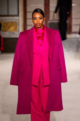 Sergio Hudson - Runway - February 2026 New York Fashion Week (NEW) Sergio Hudson - Runway - February 2026 New York Fashion Week. February 13, 2026, New York, New York, USA: A model walks the runway for the Sergio Hudson fashion show during the New York Fashion Week at the New York Public Library on February 13, 2026 in New York City. (Credit: M10s TheNews2) (Foto: M10s Thenews2 imago images) Sergio Hudson - Runway - February 2026 New York Fashion Week  Copyright: xRonxAdarx