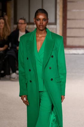 Sergio Hudson - Runway - February 2026 New York Fashion Week (NEW) Sergio Hudson - Runway - February 2026 New York Fashion Week. February 13, 2026, New York, New York, USA: A model walks the runway for the Sergio Hudson fashion show during the New York Fashion Week at the New York Public Library on February 13, 2026 in New York City. (Credit: M10s TheNews2) (Foto: M10s Thenews2 imago images) Sergio Hudson - Runway - February 2026 New York Fashion Week  Copyright: xRonxAdarx