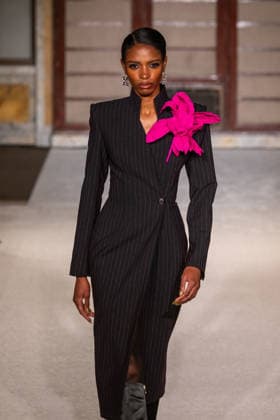 Sergio Hudson - Runway - February 2026 New York Fashion Week (NEW) Sergio Hudson - Runway - February 2026 New York Fashion Week. February 13, 2026, New York, New York, USA: A model walks the runway for the Sergio Hudson fashion show during the New York Fashion Week at the New York Public Library on February 13, 2026 in New York City. (Credit: M10s TheNews2) (Foto: M10s Thenews2 imago images) Sergio Hudson - Runway - February 2026 New York Fashion Week  Copyright: xRonxAdarx