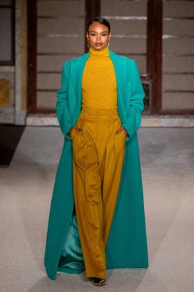 Sergio Hudson - Runway - February 2026 New York Fashion Week (NEW) Sergio Hudson - Runway - February 2026 New York Fashion Week. February 13, 2026, New York, New York, USA: A model walks the runway for the Sergio Hudson fashion show during the New York Fashion Week at the New York Public Library on February 13, 2026 in New York City. (Credit: M10s TheNews2) (Foto: M10s Thenews2 imago images) Sergio Hudson - Runway - February 2026 New York Fashion Week  Copyright: xRonxAdarx