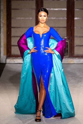 Sergio Hudson - Runway - February 2026 New York Fashion Week (NEW) Sergio Hudson - Runway - February 2026 New York Fashion Week. February 13, 2026, New York, New York, USA: A model walks the runway for the Sergio Hudson fashion show during the New York Fashion Week at the New York Public Library on February 13, 2026 in New York City. (Credit: M10s TheNews2) (Foto: M10s Thenews2 imago images) Sergio Hudson - Runway - February 2026 New York Fashion Week  Copyright: xRonxAdarx