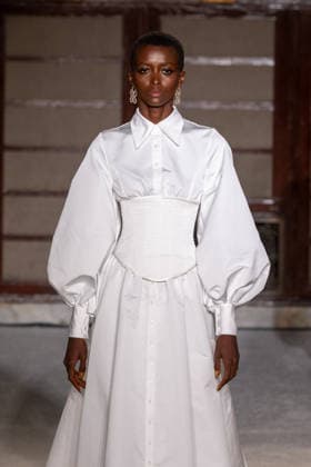 Sergio Hudson - Runway - February 2026 New York Fashion Week (NEW) Sergio Hudson - Runway - February 2026 New York Fashion Week. February 13, 2026, New York, New York, USA: A model walks the runway for the Sergio Hudson fashion show during the New York Fashion Week at the New York Public Library on February 13, 2026 in New York City. (Credit: M10s TheNews2) (Foto: M10s Thenews2 imago images) Sergio Hudson - Runway - February 2026 New York Fashion Week  Copyright: xRonxAdarx
