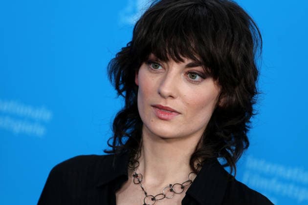 February 14, 2026, Berlin, Germany: Violet Braeckman poses during the photocall for Heysel 85 at the 76th Berlin International Film Festival (Berlinale) in Berlin. The festival runs from Feb. 12 to 22, 2026. Berlin Germany - ZUMAf146 20260214_zip_f146_027 Copyright: xRouzbehxFouladix