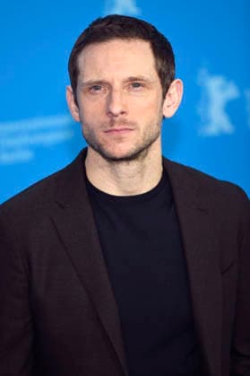 Jamie Bell at the photocall for the feature film Rosebush Pruning at the Berlinale 2026 76 Berlin International Film Festival at the Hotel Grand Hyatt Berlin, 14 02 2026 Foto:xC.xNiehausx xFuturexImagex pruning_6239
