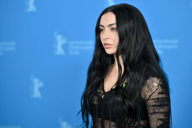 76th Berlin Film Festival Photocall The Moment Charli XCX attending the photocall of the movie The Moment during 76th Berlin International Film Festival in Berlin, Germany on 14 February 2026. Photo by Julien Reynaud APS-Medias ABACAPRESS.COM Berlin  Copyright: xReynaudxJulien APS-Medias ABACAx