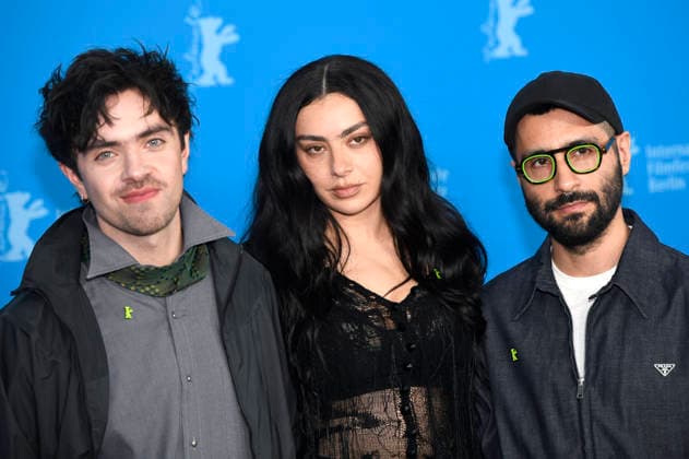 Aidan Zamiri, Charli xcx and David Hinojosa at the photocall for the feature film The Moment at the Berlinale 2026 76 Berlin International Film Festival at the Hotel Grand Hyatt Berlin, 14 02 2026 Foto:xC.xNiehausx xFuturexImagex moment_6207