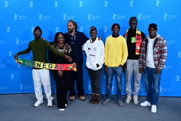Léquipe du film au photocall du film Doa lors de la 76ème édition du festival international du film de Berlin La Berlinale 2026 , le 14 février 2026 Romain Doucelin Bestimage Cast and crew pose at the Dao photocall during the 76th Berlinale International Film Festival Berlin at Grand Hyatt Hotel on February 14, 2026 in Berlin, Germany Berlin Allemagne  Copyright: xRomainxDoucelinx xBestimagexRomainxDoucelinx xBestimagex