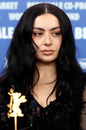 Charli xcx at the press conference for the feature film The Moment at the Berlinale 2026 76 Berlin International Film Festival at the Hotel Grand Hyatt Berlin, 14 02 2026 Foto:xC.xTamckex xFuturexImagex moment_6234