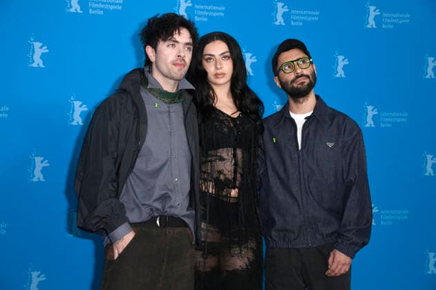 Aidan Zamiri, Charli xcx and David Hinojosa at the photocall for the feature film The Moment at the Berlinale 2026 76 Berlin International Film Festival at the Hotel Grand Hyatt Berlin, 14 02 2026 Foto:xN.xKubelkax xFuturexImagex moment_6253