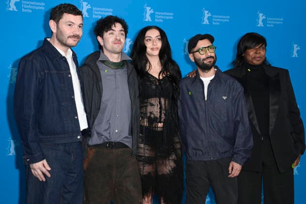 Michael Stutz Aidan Zamiri Charli xcx, David Hinojosa and Jacqueline Lyanga at the photocall for the feature film The Moment at the Berlinale 2026 76 Berlin International Film Festival at the Hotel Grand Hyatt Berlin, 14 02 2026 Foto:xN.xKubelkax xFuturexImagex moment_6254