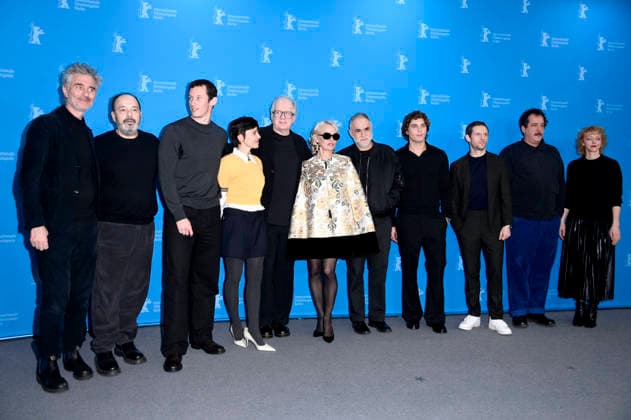 Guest, Yorgos Stefanakos, Callum Turner, Elena Anaya, Tracy Letts, Pamela Anderson, Karim Ainouz, Lukas Gage, Jamie Bell, Efthmis Fillipou, and Viola Fugen at the photocall for the feature film Rosebush Pruning at the Berlinale 2026 76 Berlin International Film Festival at the Hotel Grand Hyatt Berlin, 14 02 2026 Foto:xN.xKubelkax xFuturexImagex pruning_6269