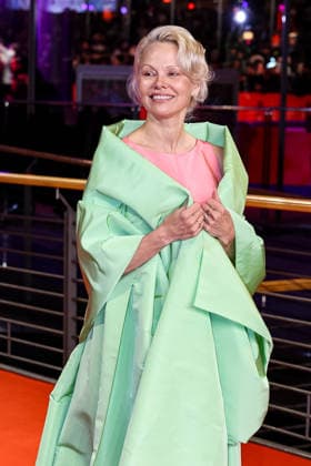 Berlinale Berlinale, 76 Berlin International Film Festival 2026 Photo Call red Carpet ROSEBUSH PRUNING Pamela Anderson on the Red Carpet Film Premiere Berlinale, 76 Berlin International Film Festival 2026, 14 02 2026 Press Photo Roger Buerke Copyright: xEibner-Pressefoto RogerxBuerkex EP_RBE
