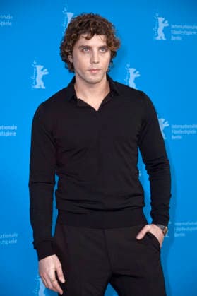 Lukas Gage at the photocall for the feature film Rosebush Pruning at the Berlinale 2026 76 Berlin International Film Festival at the Hotel Grand Hyatt Berlin, 14 02 2026 Foto:xN.xKubelkax xFuturexImagex pruning_6288