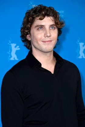 Lukas Gage at the photocall for the feature film Rosebush Pruning at the Berlinale 2026 76 Berlin International Film Festival at the Hotel Grand Hyatt Berlin, 14 02 2026 Foto:xN.xKubelkax xFuturexImagex pruning_6289