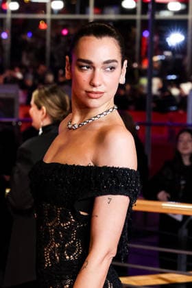 Berlinale Berlinale, 76 Berlin International Film Festival 2026 Photo Call red Carpet ROSEBUSH PRUNING Dua Lipa on the Red Carpet Berlinale, 76 Berlin International Film Festival 2026, 14 02 2026 Press Photo Roger Buerke Copyright: xEibner-Pressefoto RogerxBuerkex EP_RBE