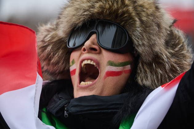News Bilder des Tages February 14, 2026, Toronto, On, Canada: Protesters march in support of regime change in Iran during a demonstration in Toronto, on Saturday, Feb. 14, 2026. Toronto Canada  - ZUMAc35_ 20260214_zaf_c35_102 Copyright: xSammyxKoganx