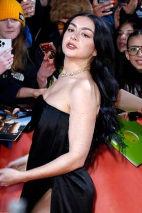 Charli xcx at the premiere of the feature film The Moment at the Berlinale 2026 76 Berlin International Film Festival at Zoo Palast Berlin, 14 02 2026 Foto:xC.xTamckex xFuturexImagex moment_6259